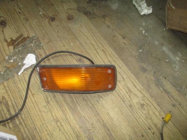 BMW 518i-M5 E28 Blinker Links Fahrerseite 5/81-12/1987